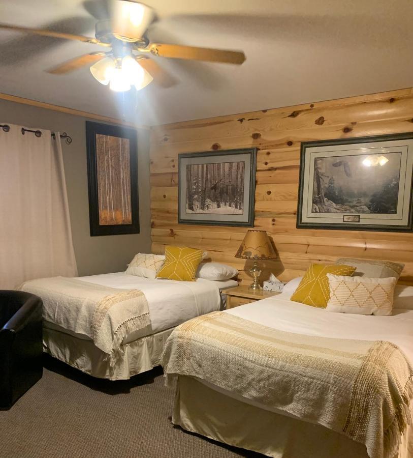 Muskie Bay Resort Nestor Falls Екстериор снимка