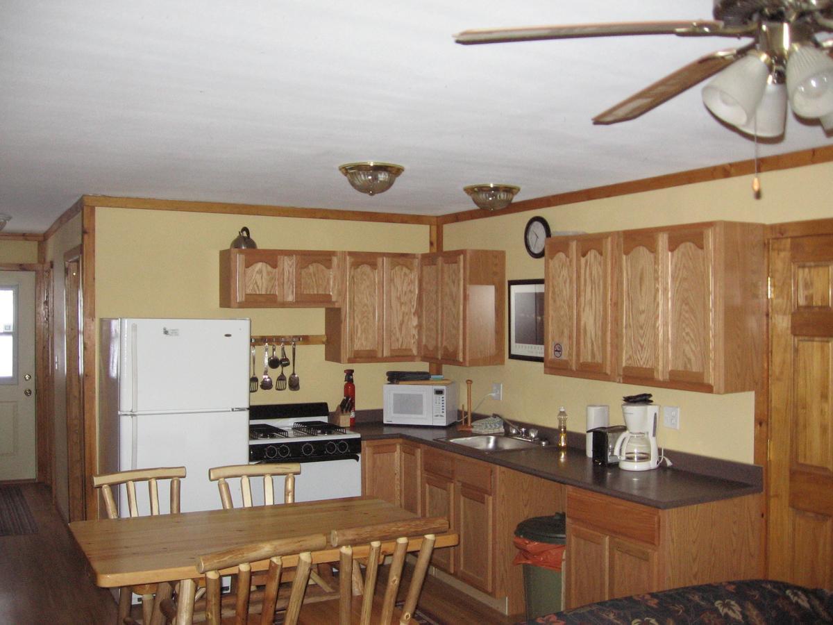 Muskie Bay Resort Nestor Falls Екстериор снимка