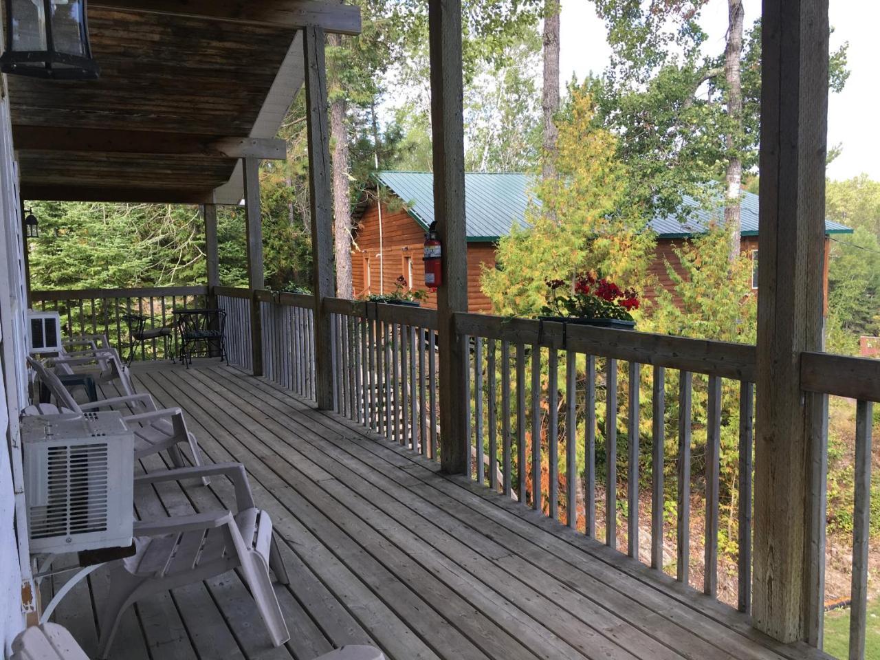 Muskie Bay Resort Nestor Falls Екстериор снимка